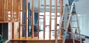 Tủ Kệ Trưng Bày Gỗ Công Nghiệp – Giải Pháp Lưu Trữ & Trưng Bày Hiện Đại Cho Mọi Không Gian